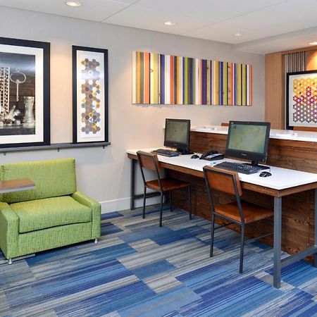 Holiday Inn Express Rochester - University Area By Ihg Exterior photo